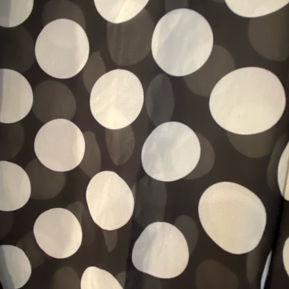 FHQ collection black-white dotted long sleeve shirt. Size XL. Like new! - Picture 4 of 7
